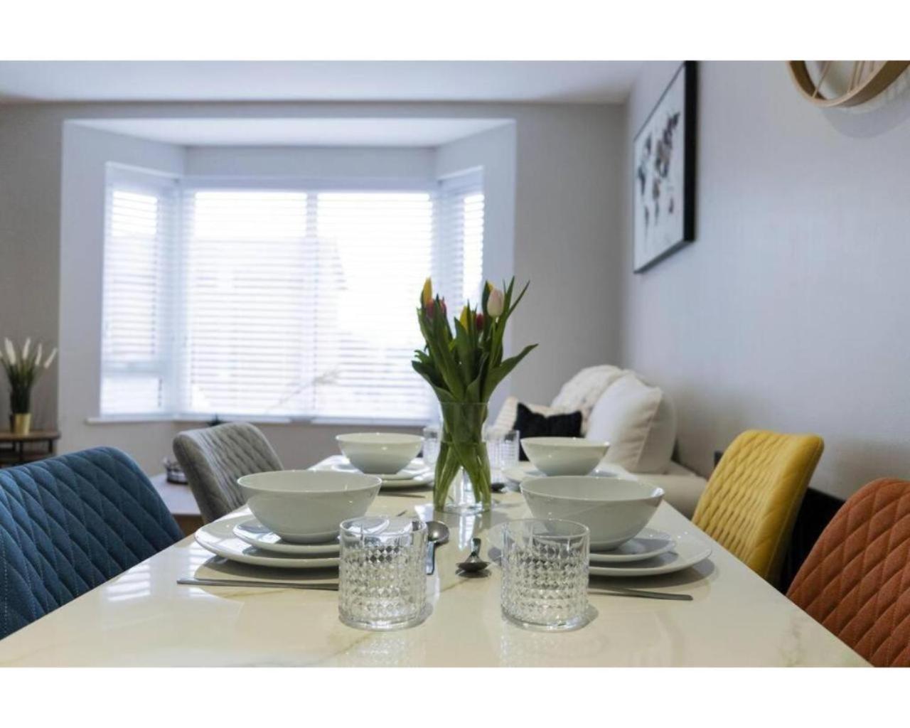 Central Belfast Apartments Queen'S Hideaway Exteriör bild