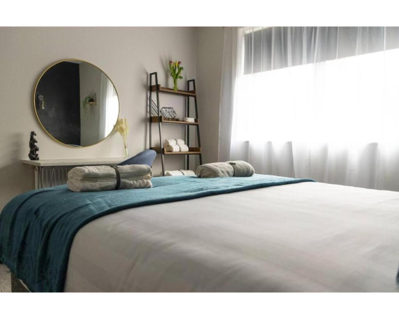 Central Belfast Apartments Queen'S Hideaway Exteriör bild