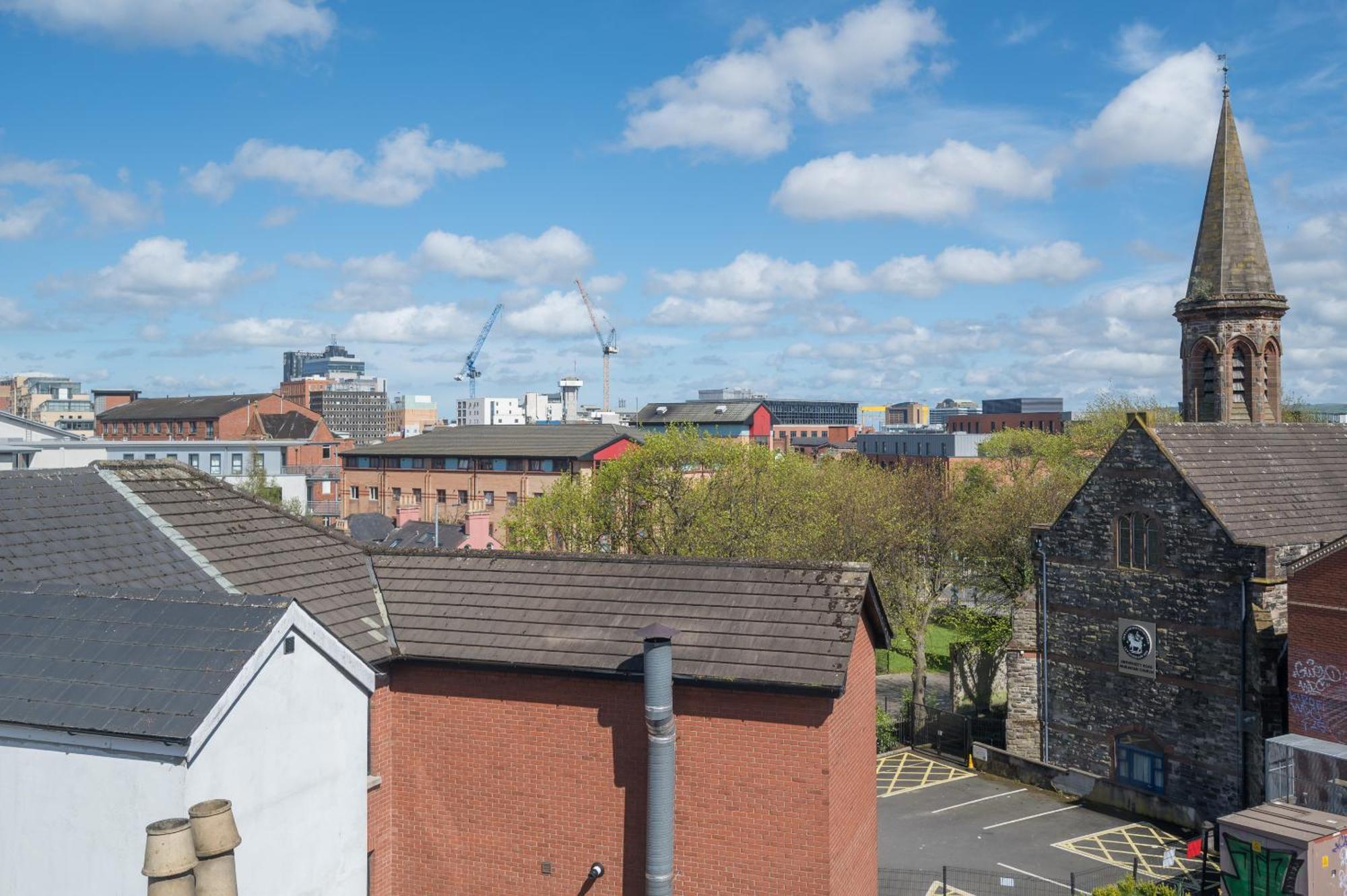 Central Belfast Apartments Queen'S Hideaway Exteriör bild